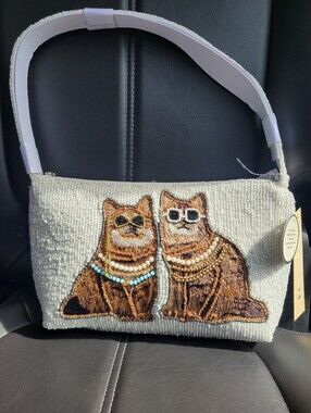 Studio 12 Handcrafted in India Beaded white purse with Fancy Cats. NWT.